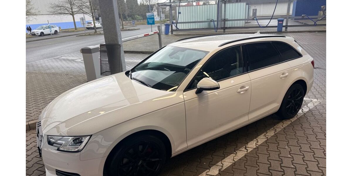 Audi A4 136.000 km 14.990 &euro; Köln 51061