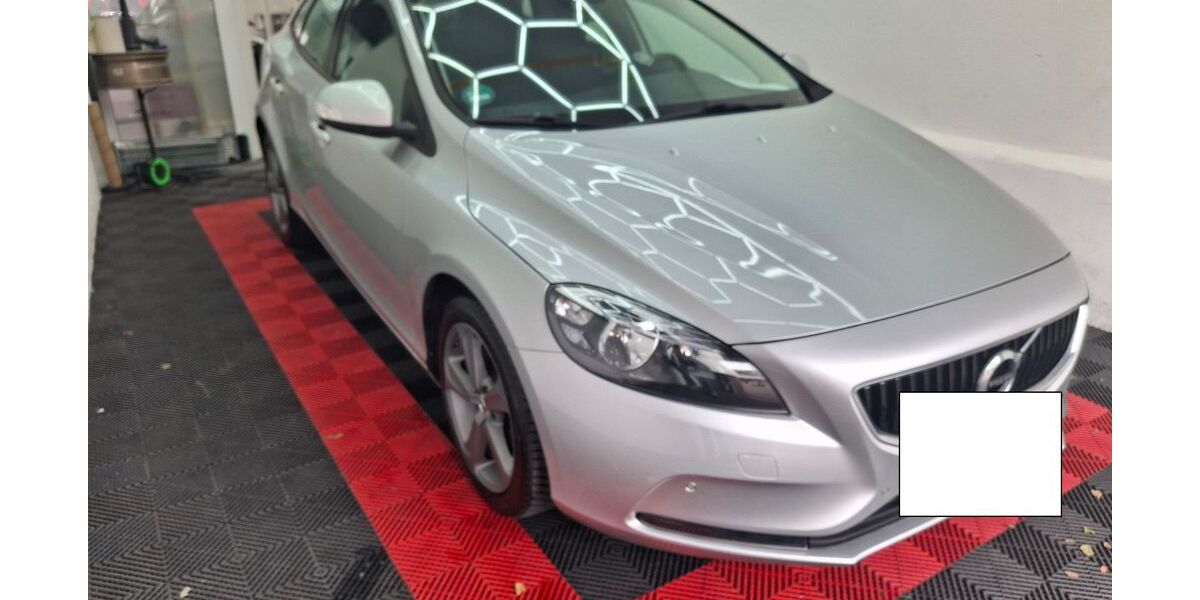 Volvo V40 102.315 km 12.800 &euro; Korschenbroich 41352