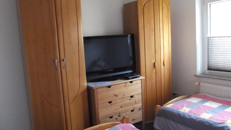 Etagenwohnung Korschenbroich - 5 Zimmer, 110 m&sup2;, 2.100&euro; | Angebot:25612834