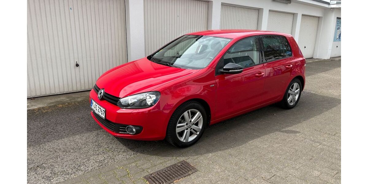 VW Golf 53.000 km 7.900 &euro; Düsseldorf 40479