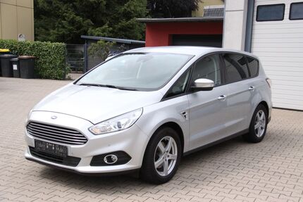 Ford S-Max 179.200 km 8.900 &euro; Velbert 42549