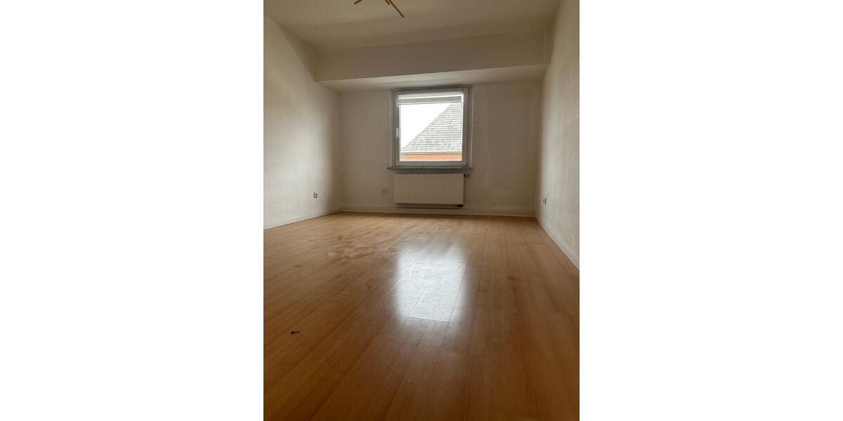 Etagenwohnung Köln Mülheim - 4 Zimmer, 83 m&sup2;, 1.150&euro; | Angebot:25840809