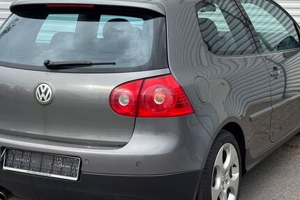 VW Golf 139.000 km 9.490 &euro; Solingen 42719