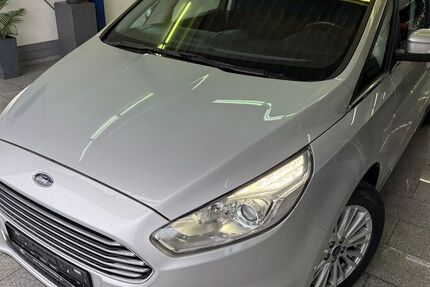 Ford Galaxy 134.694 km 17.990 &euro; Köln 50829