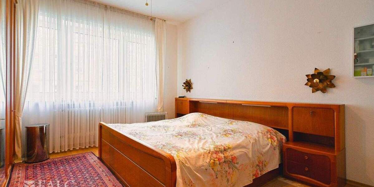 Mehrfamilienhaus, Wohnhaus Köln Weiden - 9 Zimmer, 251 m&sup2;, 1.150.000&euro; | Angebot:25696521