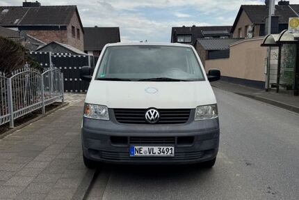 VW T5 Transporter 300.000 km 3.200 &euro; grevenbroich 41516