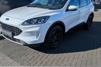 Ford Kuga 29.702 km 19.685 &euro; Leverkusen 51373