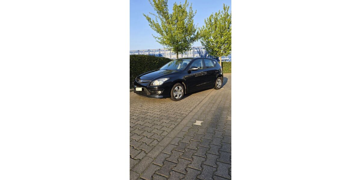 Hyundai i30 107.000 km 5.100 &euro; Neuss 41462