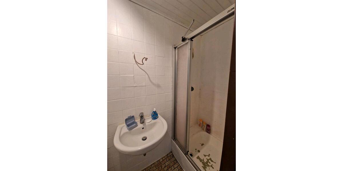 Etagenwohnung Düsseldorf Oberbilk - 3 Zimmer, 20 m&sup2;, 500&euro; | Angebot:26296653