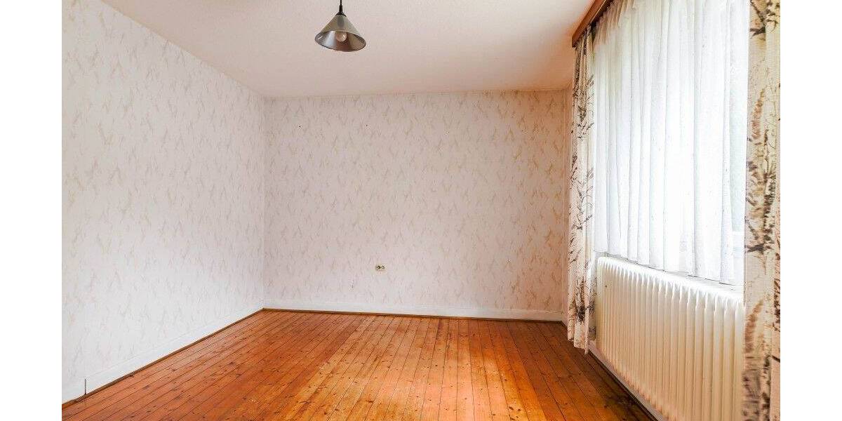 Einfamilienhaus Leverkusen (Bergisch Neukirchen) Bergisch Neukirchen - 8 Zimmer, 132 m&sup2;, 299.000&euro; | Angebot:25704486