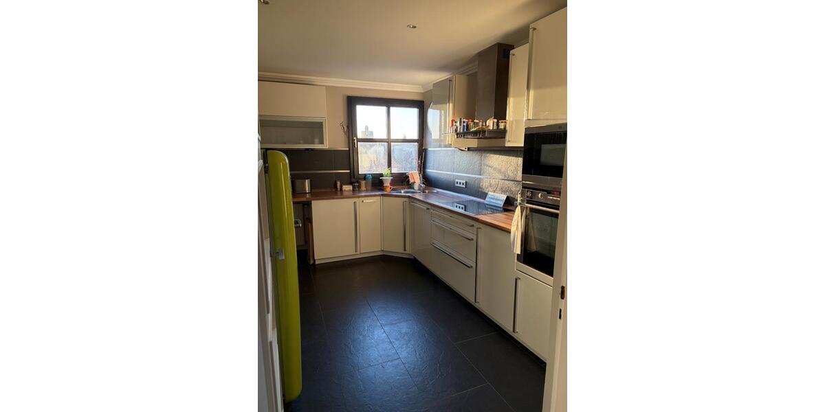 Dachgeschoßwohnung Düsseldorf Stadtbezirk 7 - 4 Zimmer, 139 m&sup2;, 650.000&euro; | Angebot:26819157