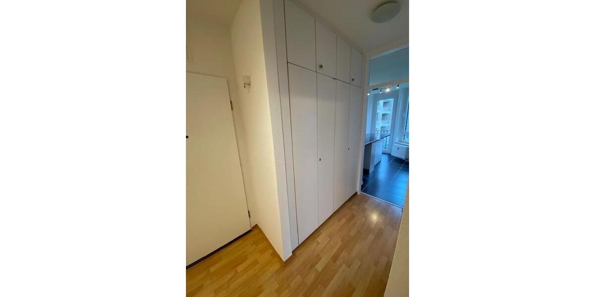 Etagenwohnung Düsseldorf Lörick - 2 Zimmer, 67 m&sup2;, 1.230&euro; | Angebot:26295365