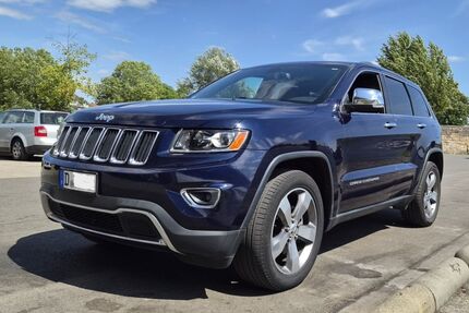 Jeep Grand Cherokee 145.500 km 16.250 &euro; Düsseldorf 40474