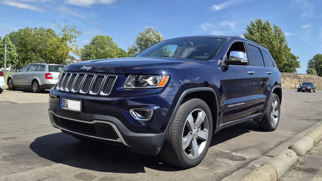 Jeep Grand Cherokee 145.500 km 16.250 &euro; Düsseldorf 40474