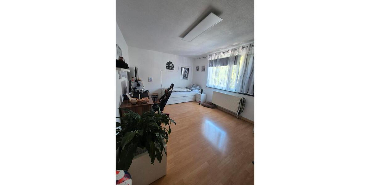 Etagenwohnung Wuppertal Gemarkung Langerfeld - 4 Zimmer, 135 m&sup2;, 270.000&euro; | Angebot:26323377