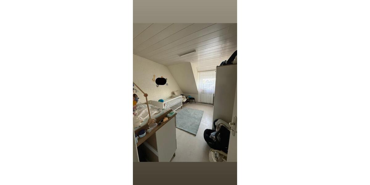 Dachgeschoßwohnung Remscheid Reinshagen - 3.5 Zimmer, 82 m&sup2;, 180.000&euro; | Angebot:26305537