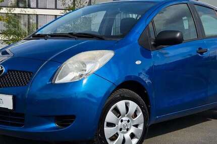 Toyota Yaris 145.000 km 2.899 &euro; Köln 51107