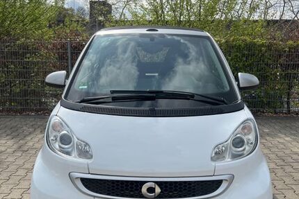 Smart ForTwo 93.130 km 5.490 &euro; Düsseldorf 40589