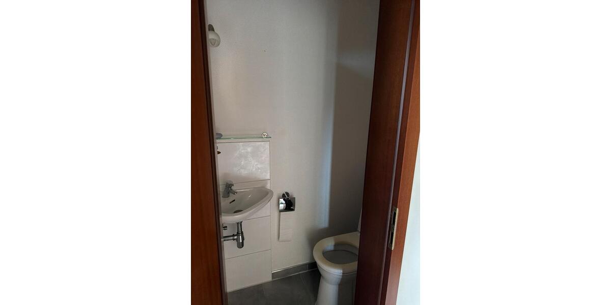 Etagenwohnung Neuss Holzheim - 3 Zimmer, 82 m&sup2;, 240.000&euro; | Angebot:26827318