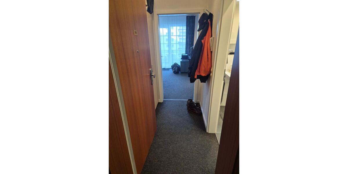 Etagenwohnung Düsseldorf Stadtbezirk 9 - 1 Zimmer, 38 m&sup2;, 680&euro; | Angebot:25239867