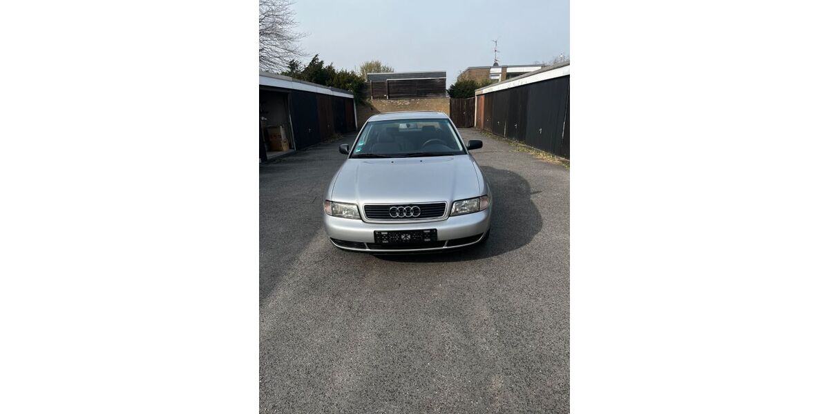 Audi A4 179.350 km 2.200 &euro; Frechen 50226