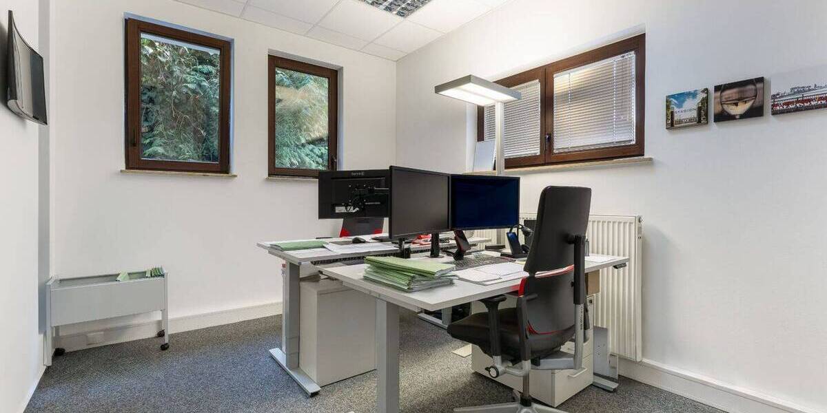 Etagenwohnung Bergisch Gladbach Moitzfeld - 8 Zimmer, 575.000&euro; | Angebot:25997632