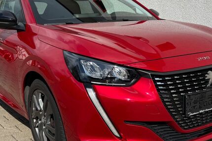 Peugeot 208 133.838 km 8.900 &euro; Bergisch Gladbach 51467