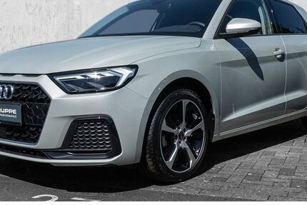 Audi A1 6.890 km 23.740 &euro; Düsseldorf 40474