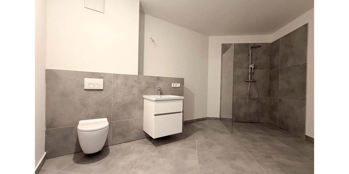 Etagenwohnung Düsseldorf Pempelfort - 3 Zimmer, 100 m&sup2;, 1.900&euro; | Angebot:24947552