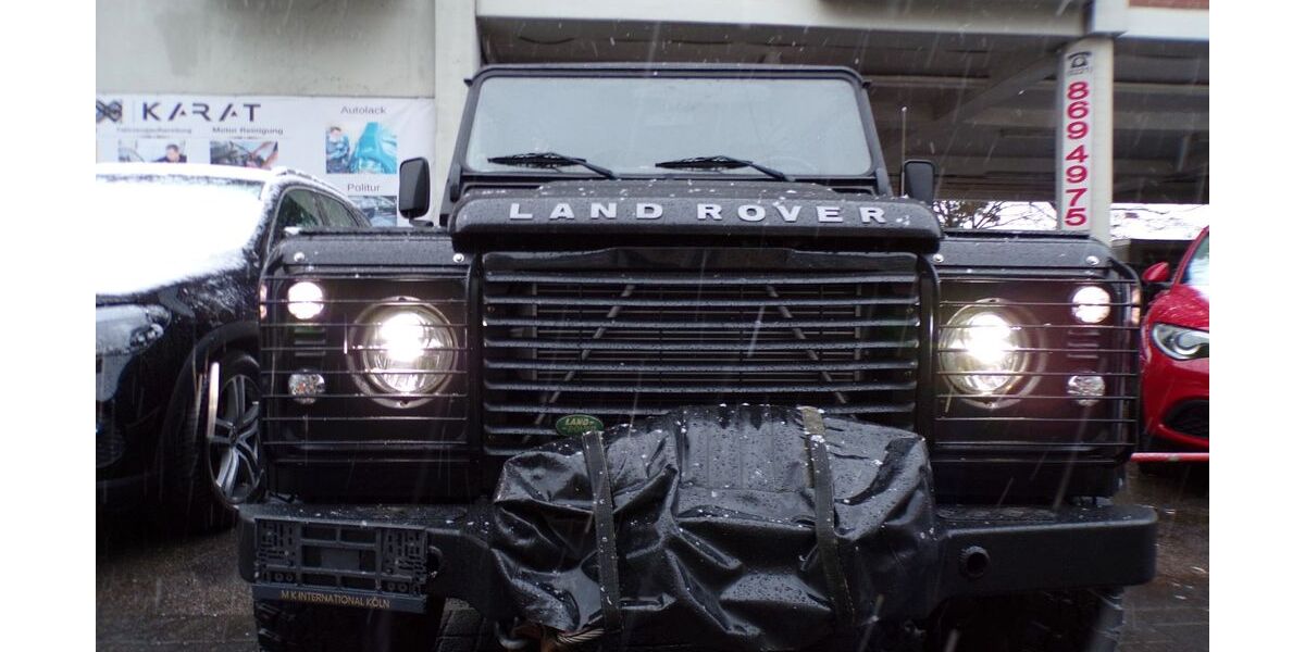 Land Rover Defender 97.986 km 26.900 &euro; Köln 51069