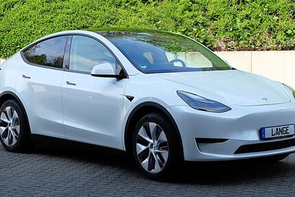 Tesla Model Y 52.046 km 39.980 &euro; Köln 50996