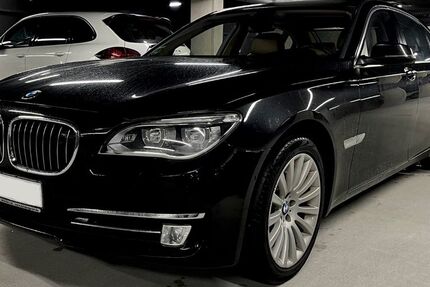 BMW 750 240.000 km 18.590 &euro; Köln 51107