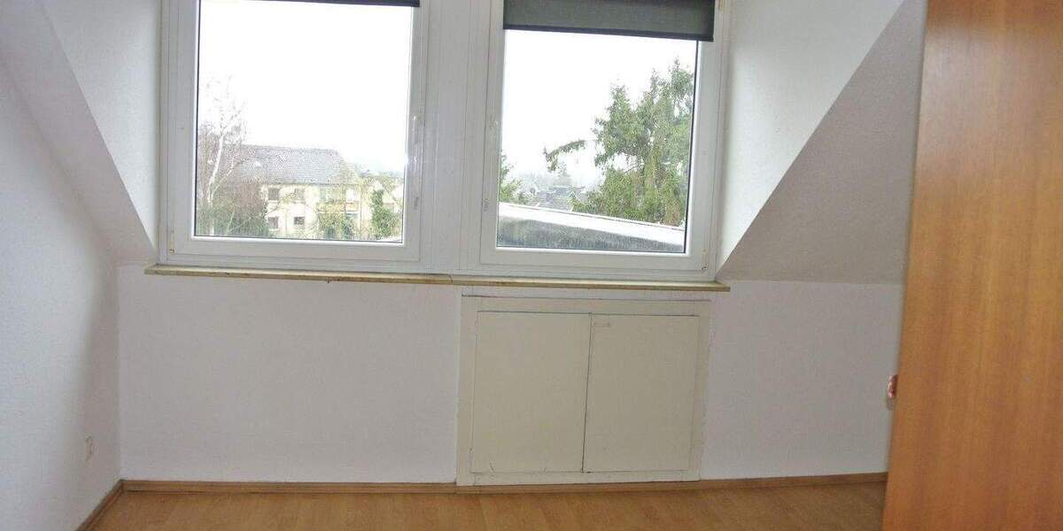 Etagenwohnung Mülheim an der Ruhr Mitte-Ost - 3 Zimmer, 98 m&sup2;, 650&euro; | Angebot:26276490