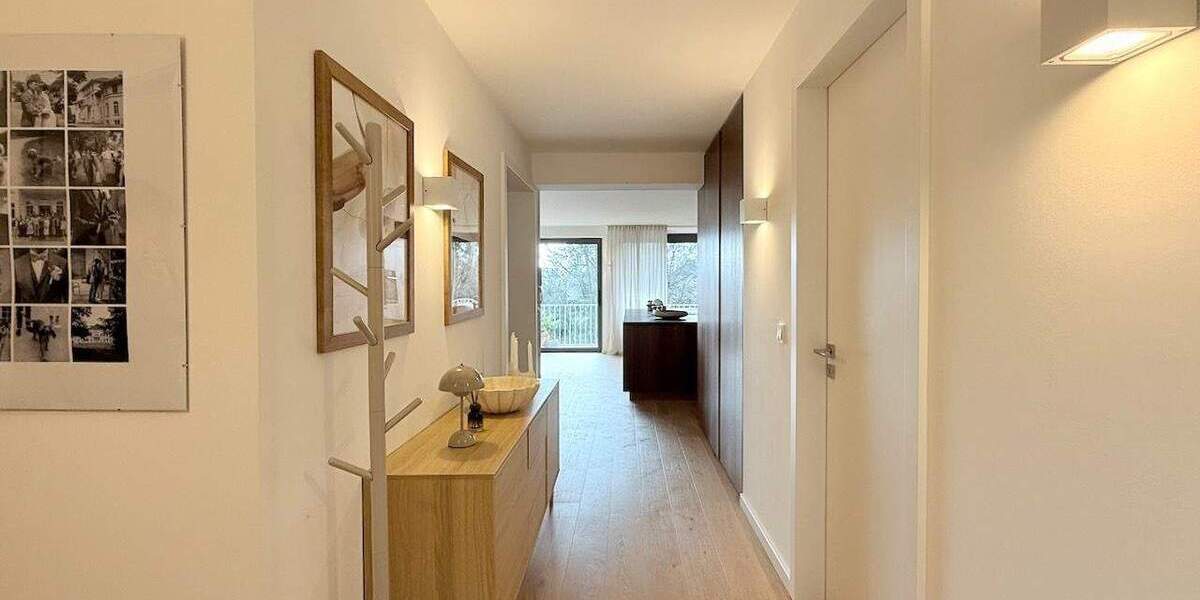 Etagenwohnung Düsseldorf Düsseltal - 4 Zimmer, 160 m&sup2;, 3.990&euro; | Angebot:25820115