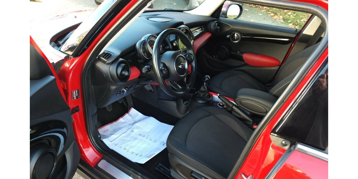 Mini ONE NAVI KLIMAAUT BLUETOOTH PDC 5-TÜRIG 108.788 km 9.904 &euro; Köln 50858