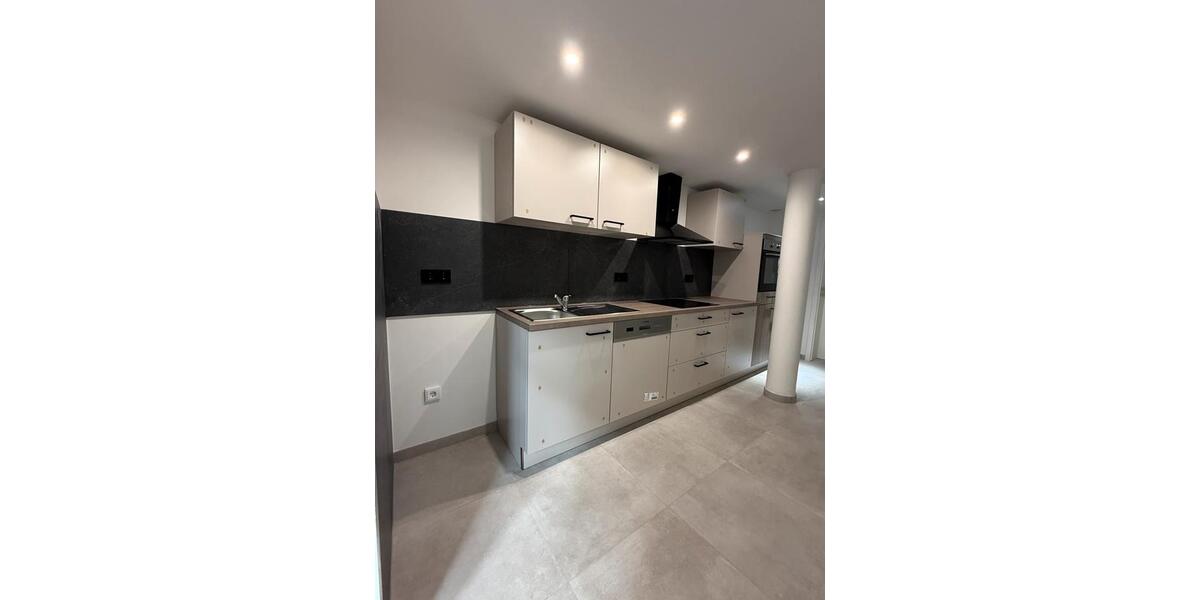 Etagenwohnung Köln Kalk - 3 Zimmer, 81 m&sup2;, 1.200&euro; | Angebot:26042235