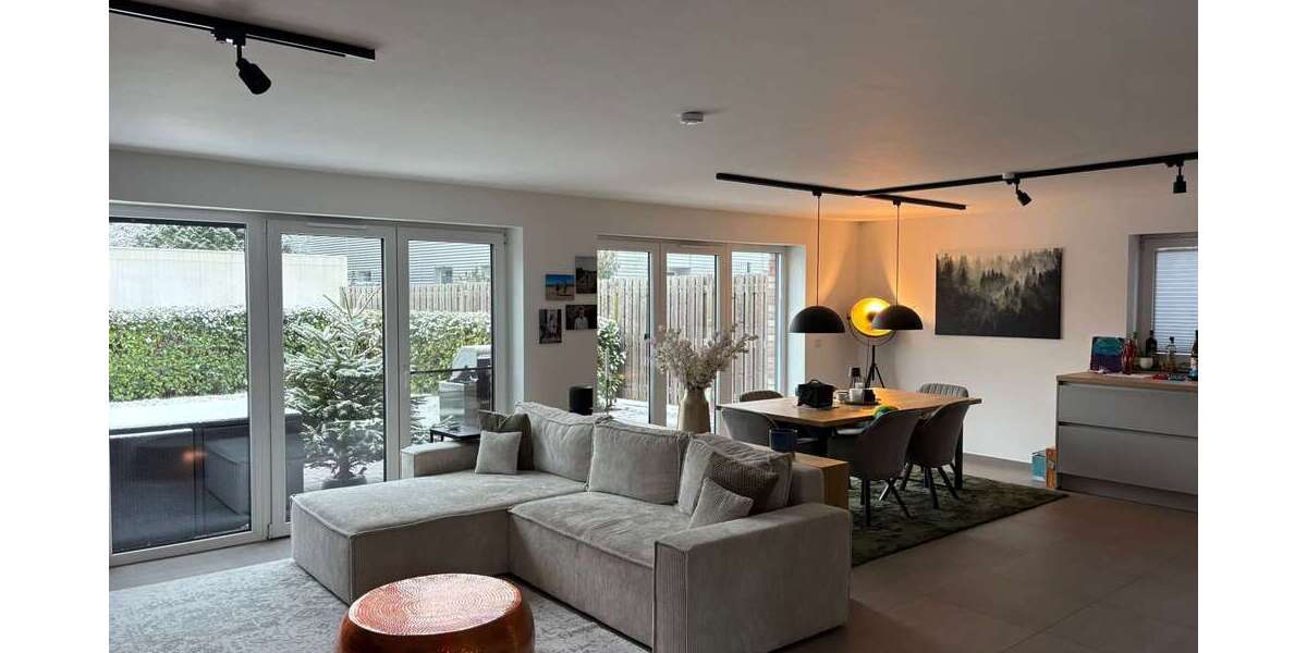 Etagenwohnung Willich - 2 Zimmer, 110 m&sup2;, 1.350&euro; | Angebot:26142543