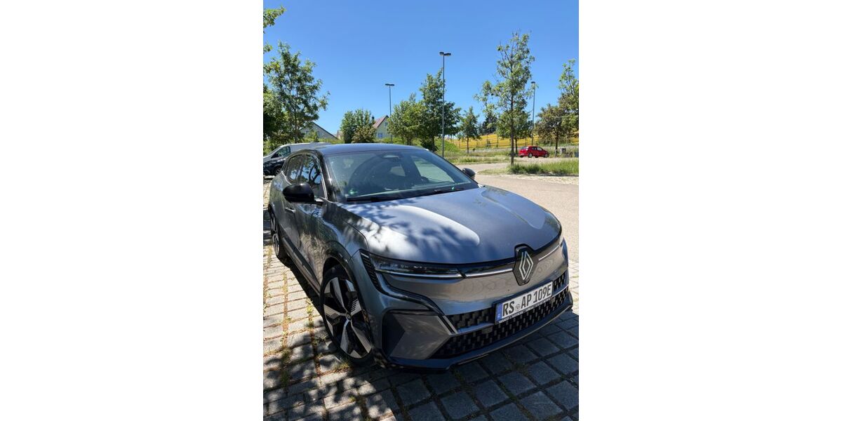 Renault Megane E-TECH 41.403 km 26.500 &euro; Remscheid 42853