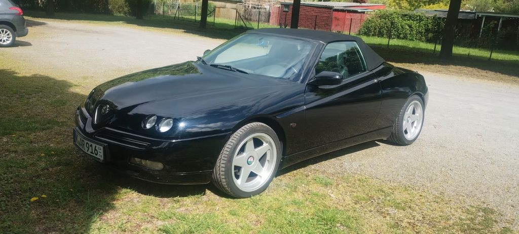Alfa Romeo Spider 138.900 km 4.700 &euro; Köln 50969