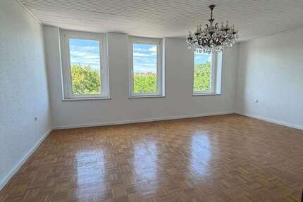 Haus Köln Kalk - 8 Zimmer, 220 m&sup2;, 585.000&euro; | Angebot:26963877