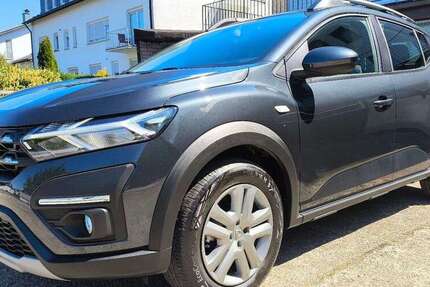 Dacia Sandero 15.600 km 14.950 &euro; Solingen 42657