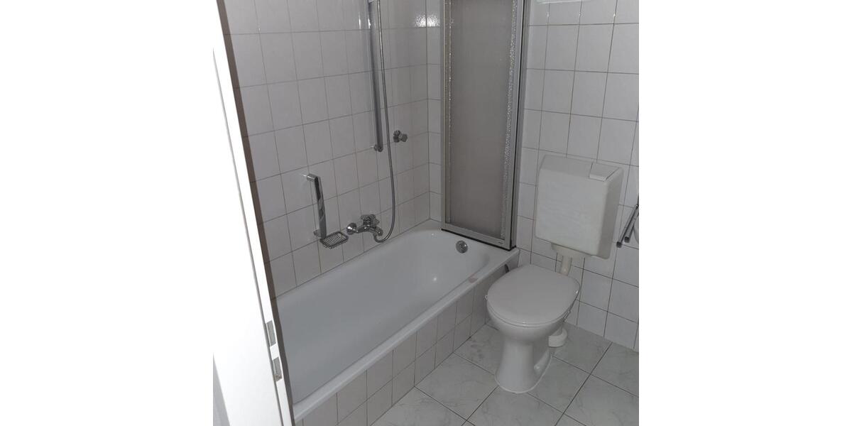 Erdgeschoßwohnung Wuppertal Gemarkung Ronsdorf - 2 Zimmer, 70 m&sup2;, 640&euro; | Angebot:25944874