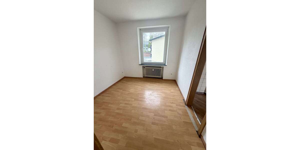 Etagenwohnung Solingen Solingen-Mitte - 2 Zimmer, 36 m&sup2;, 360&euro; | Angebot:26272628