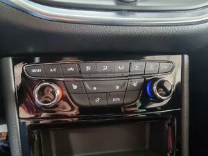 Opel Astra Ultimate Navi Keyless Park&Go Klimaautom. Wi 25.902 km 18.290 &euro; HAAN 42781