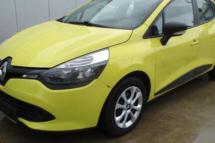 Renault Clio 105.000 km 4.270 &euro; Köln 51105