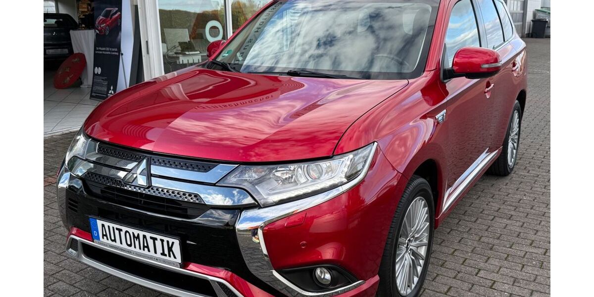 Mitsubishi Outlander 60.700 km 21.555 &euro; Radevormwald 42477
