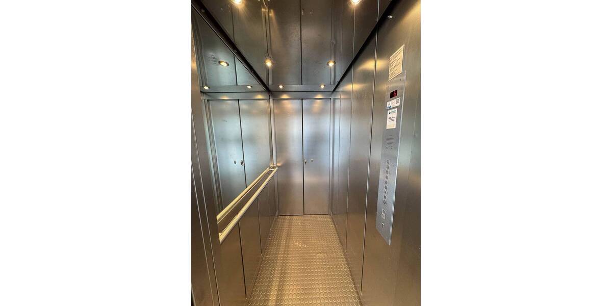 Etagenwohnung Köln Weiden - 2 Zimmer, 61 m&sup2;, 325.000&euro; | Angebot:26260643