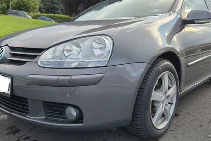 VW Golf 130.000 km 5.290 &euro; schwelm 58332