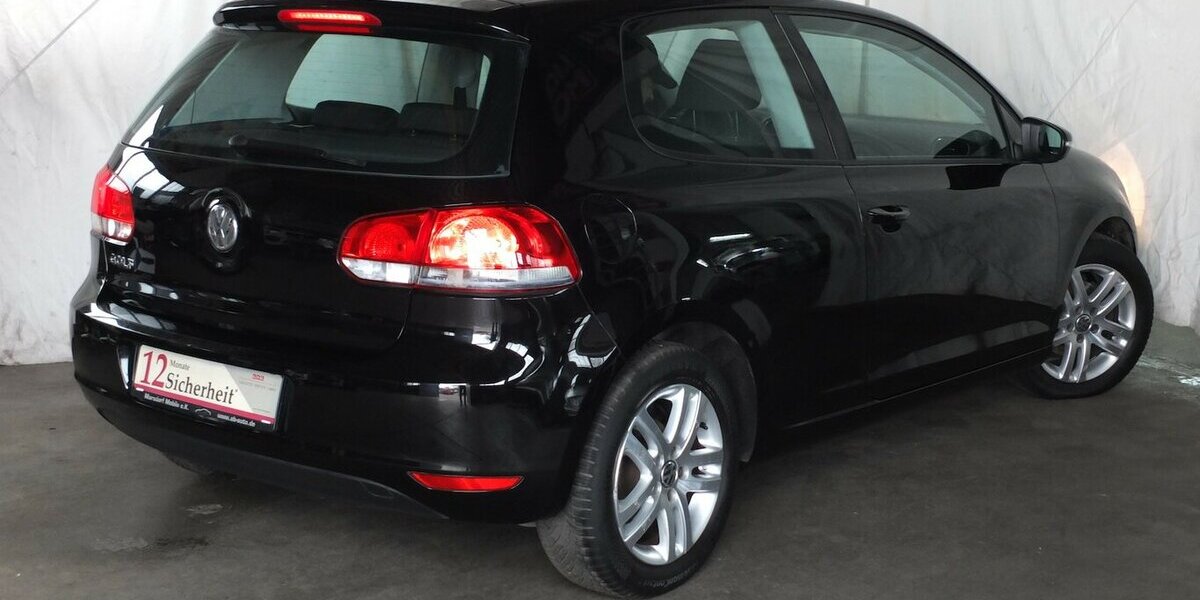 VW Golf 1.4i TRENDLINE KLIMAANLAGE SPORT-LMF SHZ 135.895 km 5.904 &euro; Köln 50858