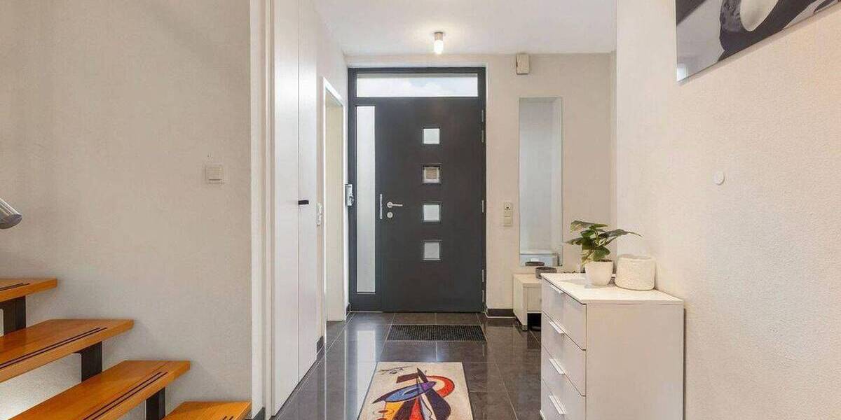 Mehrfamilienhaus, Wohnhaus Dormagen Hackenbroich - 6 Zimmer, 177 m&sup2;, 698.000&euro; | Angebot:26805807